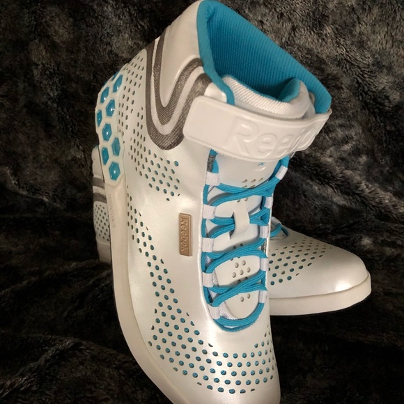 Ladies Reebok Hi-Tops - Picture 2 of 5